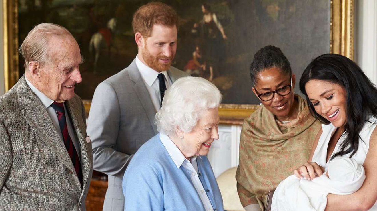 Queen Elizabeth II mourns Mwai Kibaki – Nairobi News