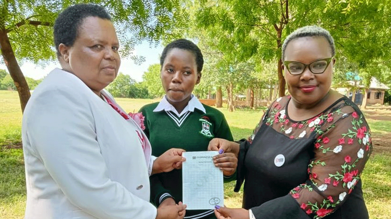 Girl who walked 50km to join Form One lands full scholarship – Nairobi News